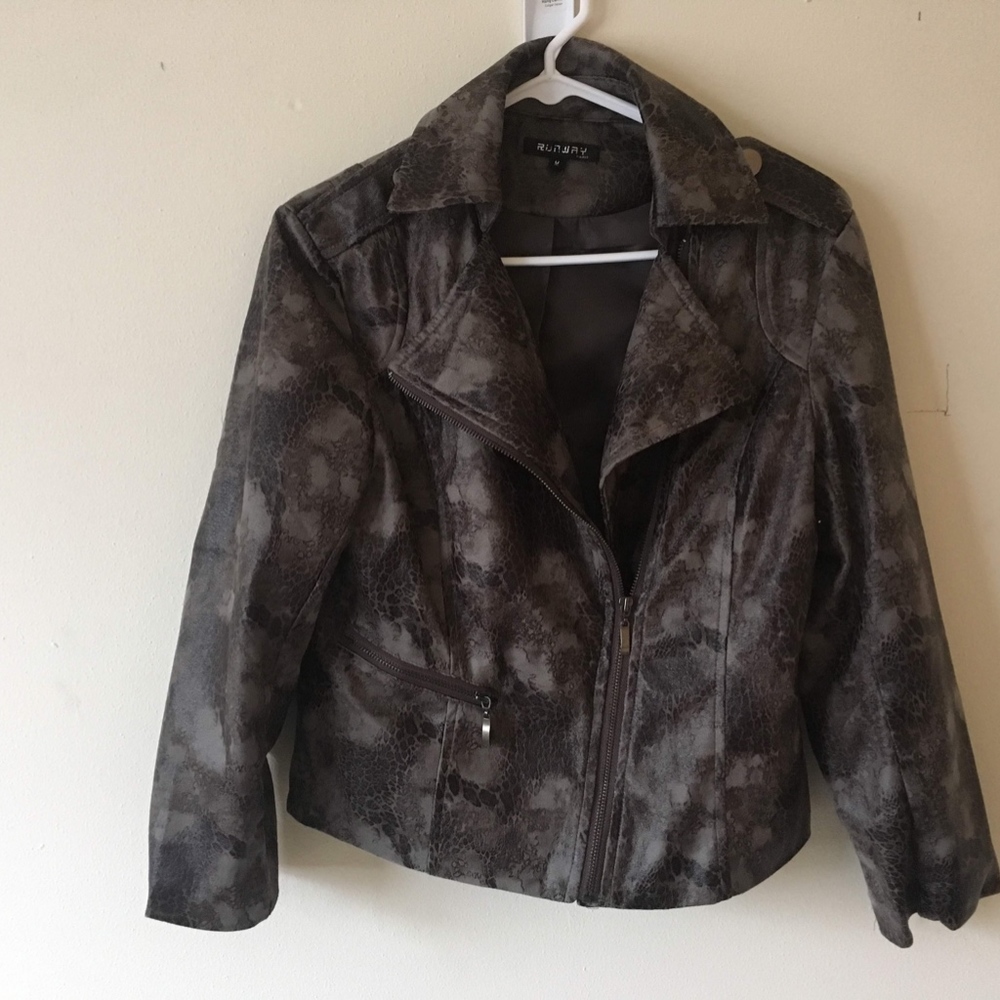 Light Jacket - Picture 2 of 3